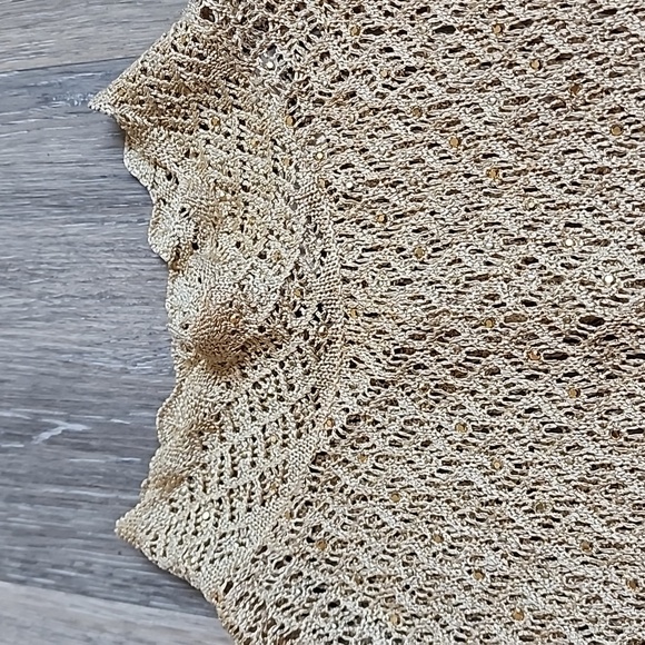 St. John Metallic Gold Sleeveless Blouse - Picture 2 of 16